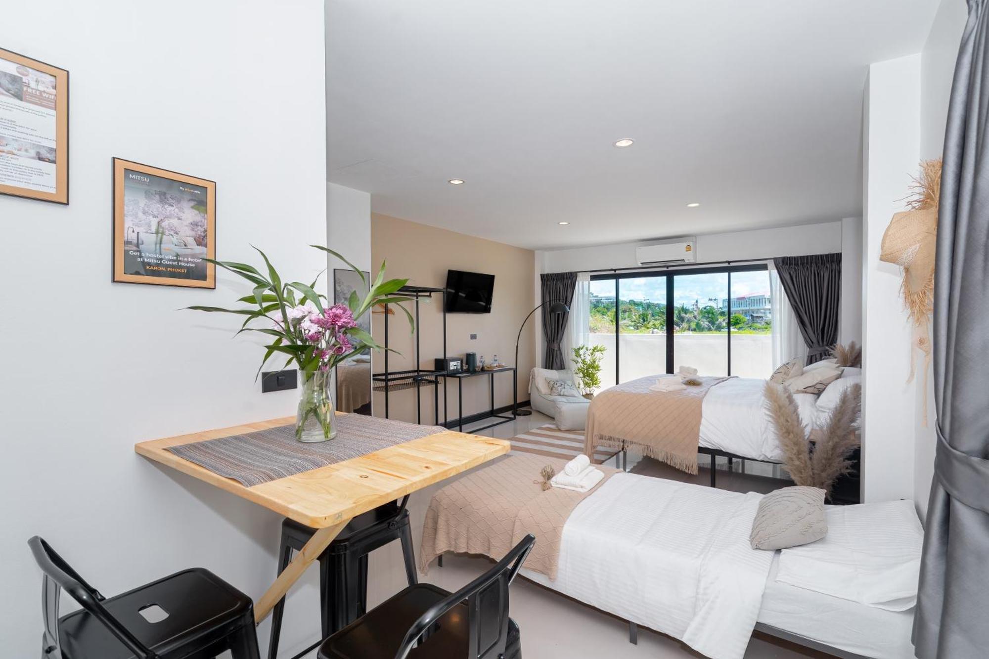 Mitsu Guesthouse Karon Extérieur photo